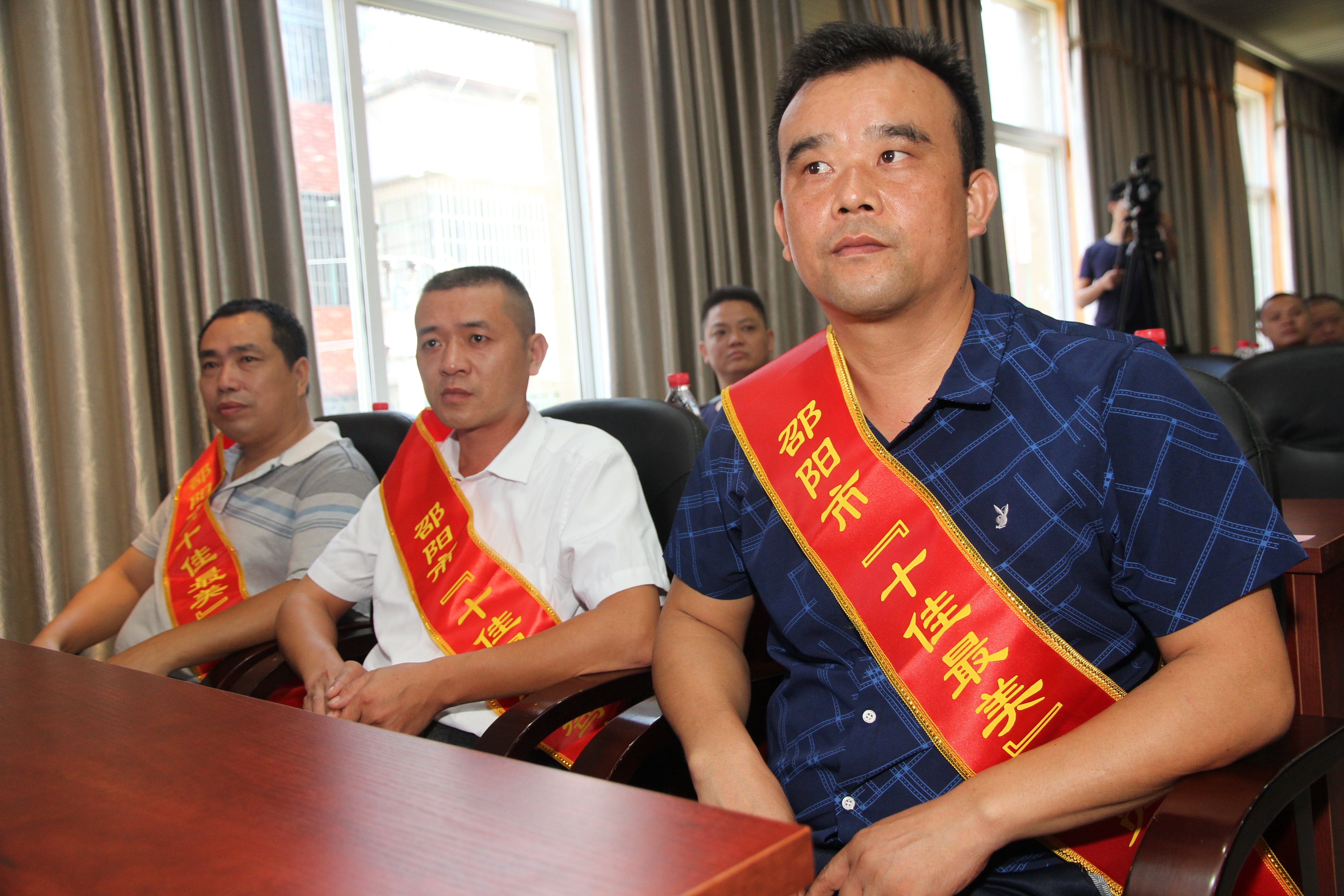 ——記市“十佳最美駕駛員” 、湘高速邵陽分公司駕駛員劉科技 李高雄  李雙江